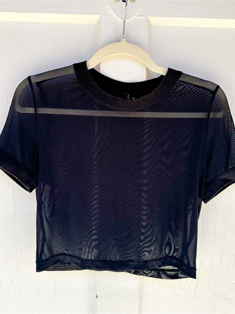 🖤UO Semi-Sheer Crop Top